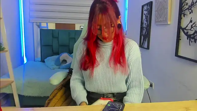 Sara Red X online show from 06.30.26