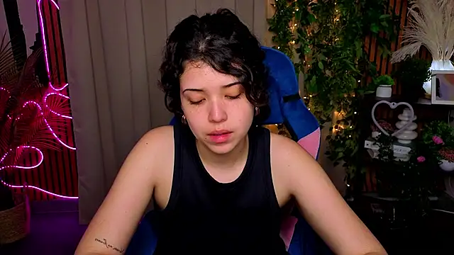 Snapshot of MariaHadson chatting on 03.30.26 MariaHadson online show from 03.30.26