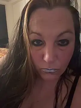 Snapshot of Queenemerald chatting on 03.27.26 Queenemerald online show from 03.27.26