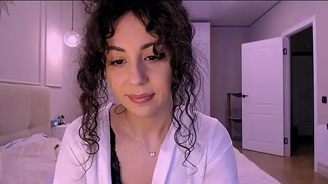 curly jade  online show from 04.15.26