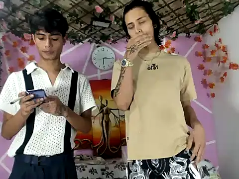 Snapshot of TYLERhHOT2005 chatting on 03.27.26 TYLERhHOT2005 online show from 03.27.26