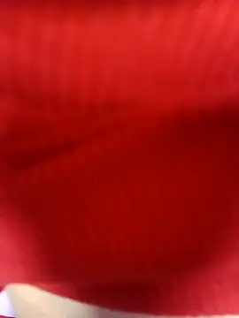 Yi Uzi online show from 04.22.26