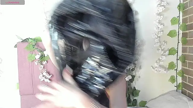 Snapshot of megan_n chatting on 04.03.26 megan n online show from 04.03.26