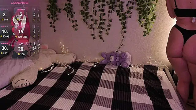 honey cherrry online show from 06.15.26