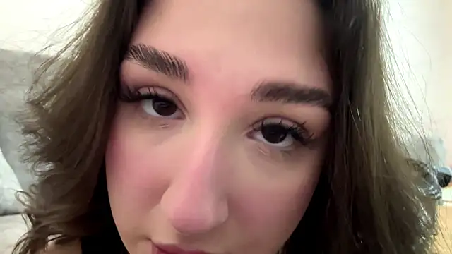 Annnna  online show from 04.13.26