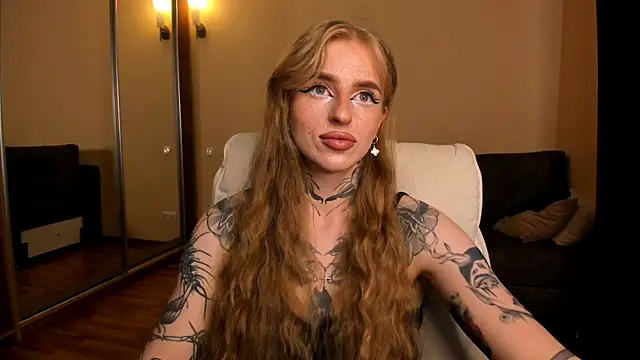 Snapshot of harley_kimm chatting on 06.29.26 harley kimm online show from 06.29.26