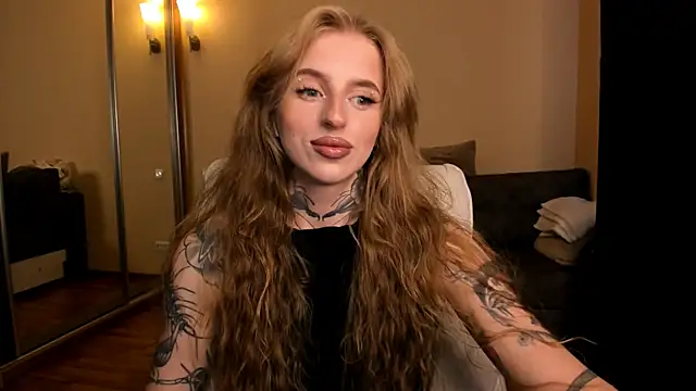 Snapshot of harley_kimm chatting on 07.17.26 harley kimm online show from 07.17.26