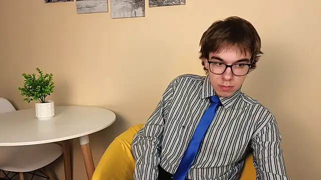 Snapshot of DaveBevy chatting on 07.12.26 DaveBevy online show from 07.12.26