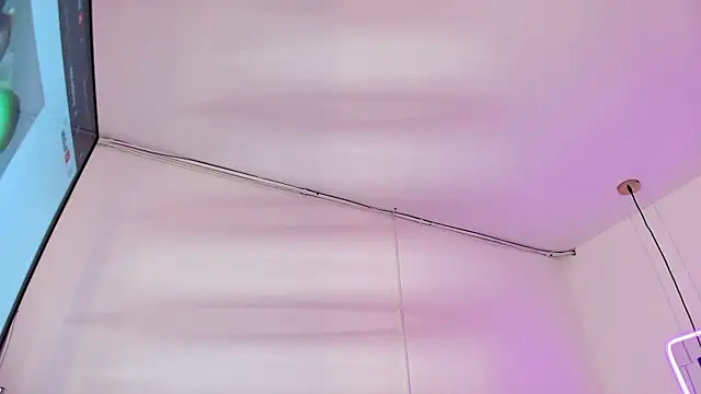 scarlett turner  online show from 04.01.26