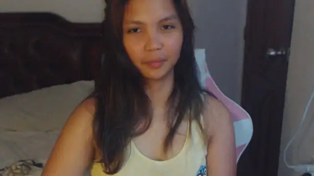 Snapshot of sweet_21_1 chatting on 04.16.26 sweet 21 1 online show from 04.16.26