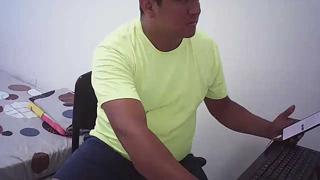Snapshot of luis20212 chatting on 05.07.26 luis20212 online show from 05.07.26