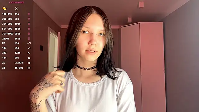 AmeliaMiotii online show from 04.26.26