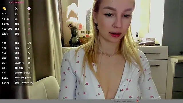 Snapshot of MelodyIllves chatting on 04.04.26 MelodyIllves online show from 04.04.26