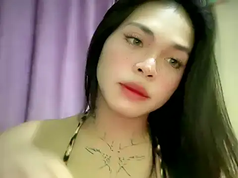 Snapshot of petite_angelx chatting on 05.11.26 petite angelx online show from 05.11.26