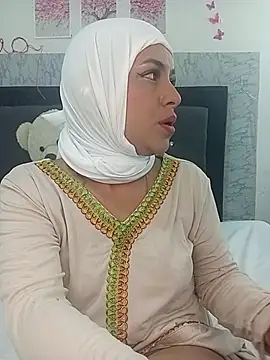 Snapshot of alia_asad chatting on 04.07.26 alia asad online show from 04.07.26
