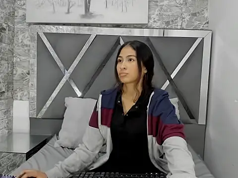 AlondraHYH online show from 04.03.26