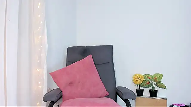 Debora Rayssa online show from 05.25.26