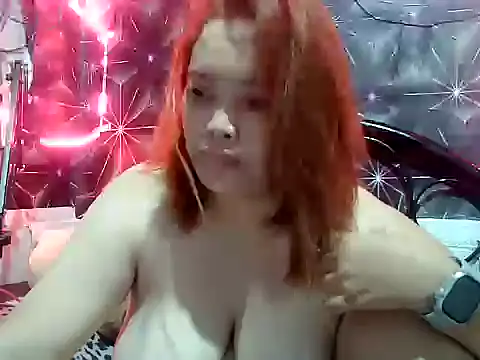 Snapshot of Hugeboobies69 chatting on 06.14.26 Hugeboobies69 online show from 06.14.26