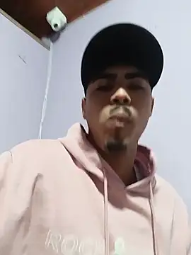 Snapshot of LucaColmal chatting on 04.08.26 LucaColmal online show from 04.08.26