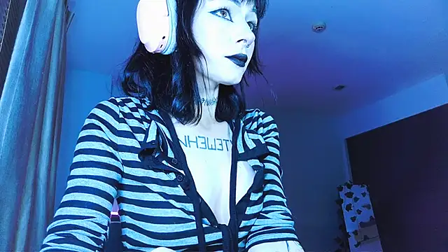 H3xD0ll online show from 04.03.26