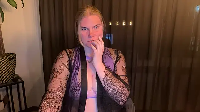 Snapshot of SexyBlondJoanna-Exclusief chatting on 03.30.26 SexyBlondJoanna-Exclusief online show from 03.30.26