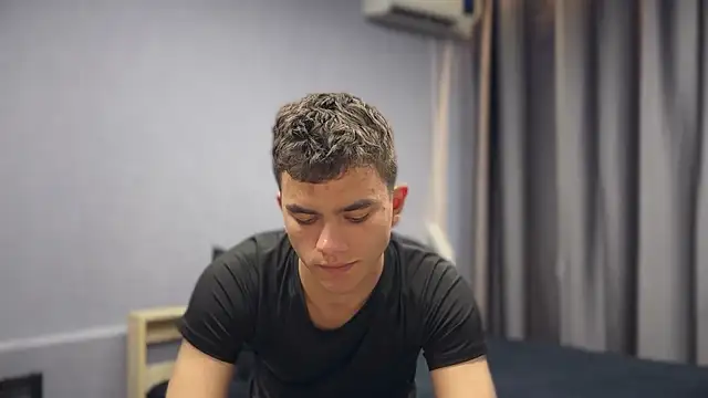 MaxWoolf online show from 07.07.26