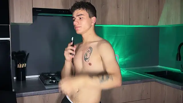 MaxWoolf online show from 07.13.26