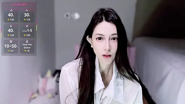 Snapshot of LILI7-LI chatting on 05.30.26 LILI7-LI online show from 05.30.26