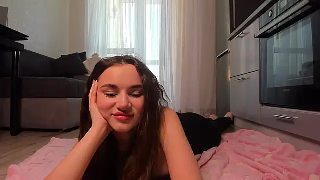 Snapshot of AlinaLuxxx chatting on 05.23.26 AlinaLuxxx online show from 05.23.26