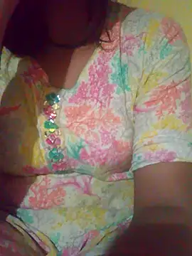Snapshot of riyaa_sexyy chatting on 05.25.26 riyaa sexyy online show from 05.25.26