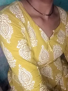 Snapshot of riyaa_sexyy chatting on 05.27.26 riyaa sexyy online show from 05.27.26