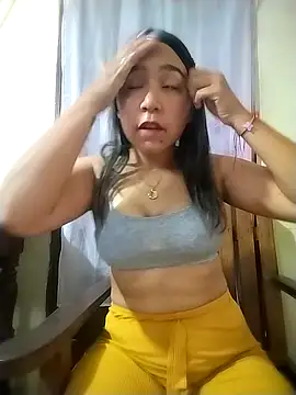 Snapshot of erikabella chatting on 04.05.26 erikabella online show from 04.05.26