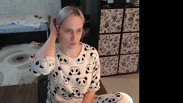 Snapshot of Sweet_hot_shrmp chatting on 06.04.26 Sweet hot shrmp online show from 06.04.26