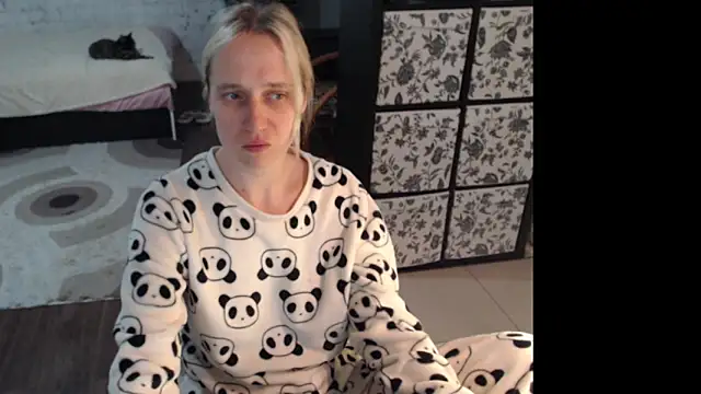 Snapshot of Sweet_hot_shrmp chatting on 06.23.26 Sweet hot shrmp online show from 06.23.26