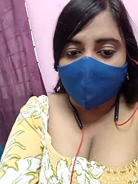 Snapshot of Tami-sonia chatting on 05.15.26 Tami-sonia online show from 05.15.26