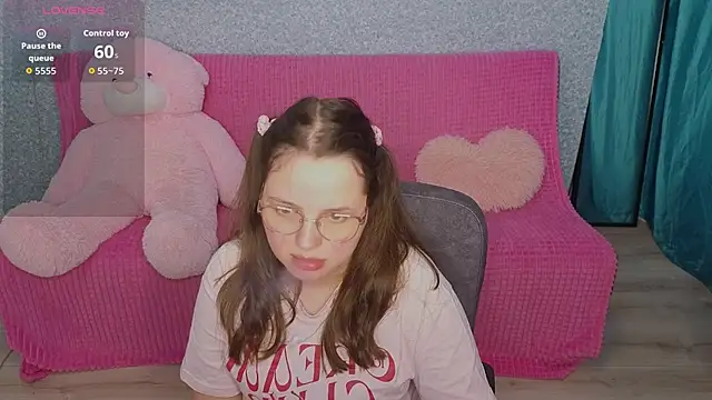 SofiDreamm online show from 05.04.26