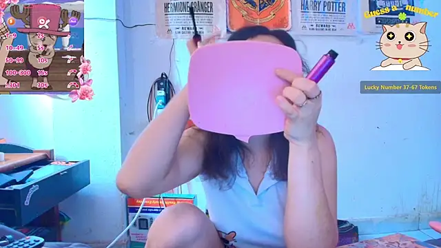 Snapshot of Ellaa_honey chatting on 05.11.26 Ellaa honey online show from 05.11.26