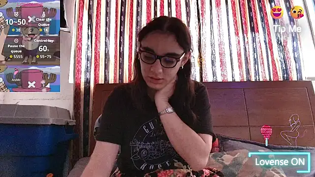 Snapshot of Ellaa_honey chatting on 06.26.26 Ellaa honey online show from 06.26.26