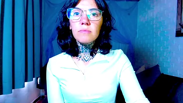 LannieGonzales online show from 04.01.26