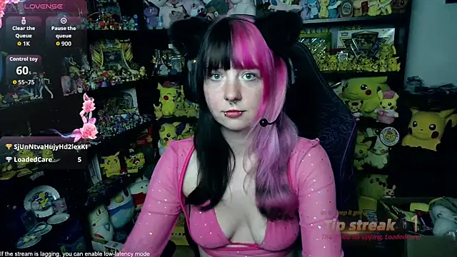 Snapshot of CutieTracer chatting on 07.11.26 CutieTracer online show from 07.11.26