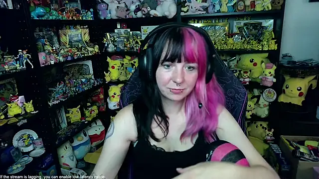Snapshot of CutieTracer chatting on 07.12.26 CutieTracer online show from 07.12.26