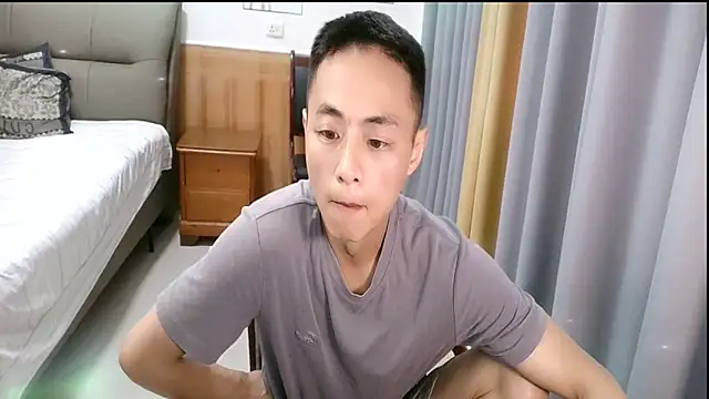 Snapshot of davidboys chatting on 06.06.26 davidboys online show from 06.06.26
