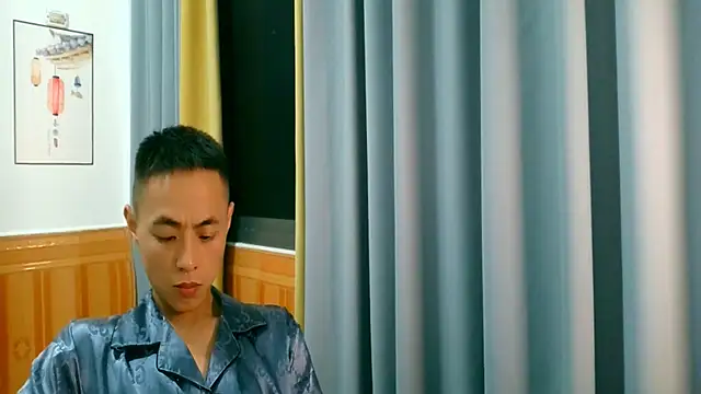Snapshot of davidboys chatting on 06.25.26 davidboys online show from 06.25.26