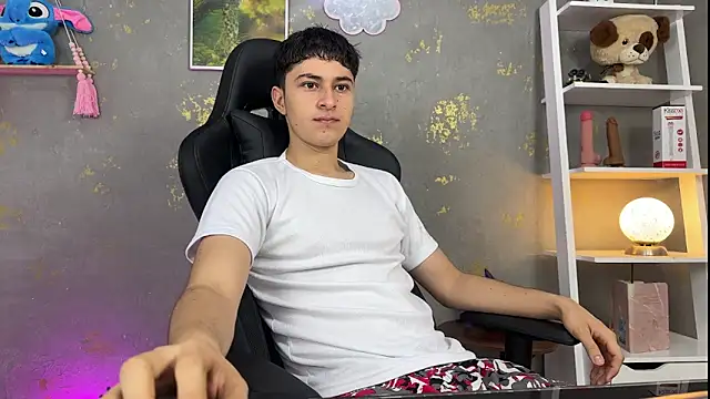 noah magno  online show from 04.11.26