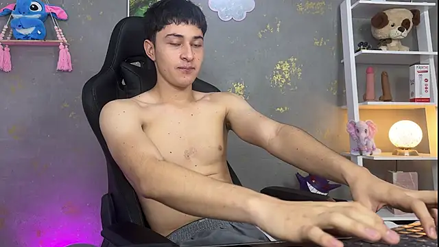 noah magno  online show from 04.12.26