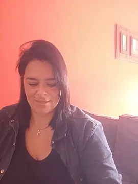 Snapshot of lucianamorocha chatting on 06.02.26 lucianamorocha online show from 06.02.26