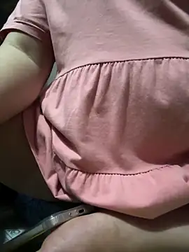 Snapshot of Lina-Naughty chatting on 06.18.26 Lina-Naughty online show from 06.18.26