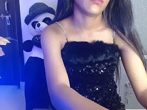 Nora81 online show from 04.18.26