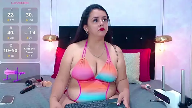 KeiraBrook online show from 04.06.26