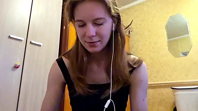 Snapshot of DonnaKuc chatting on 04.09.26 DonnaKuc online show from 04.09.26